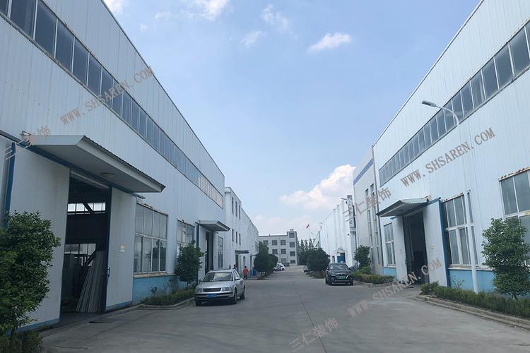 公司从汇线桥架,母线,配电箱等产品起家