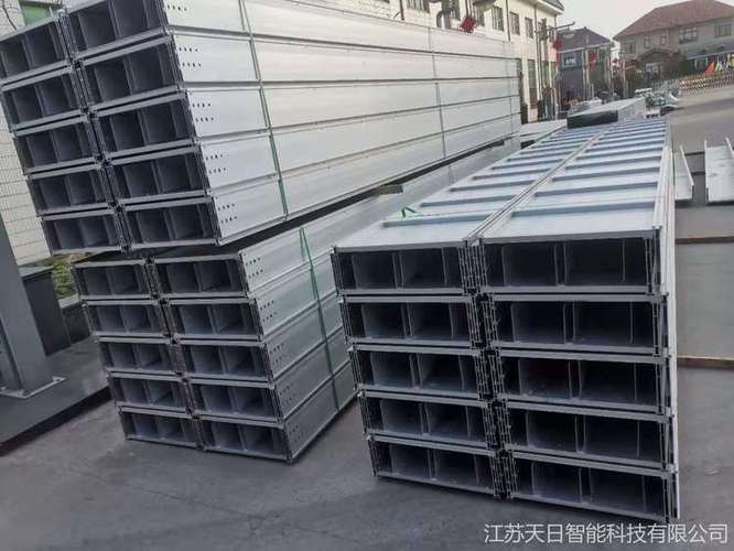 汇彩桥架系列 卡博菲钢网桥架、铝合金走线架与多孔U型钢走线架全解析